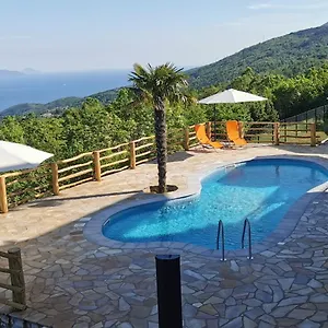 Bora Moscenicka Draga Kroatien
